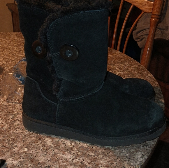 Black boots made for winter fairly used size 7 - Picture 3 of 3